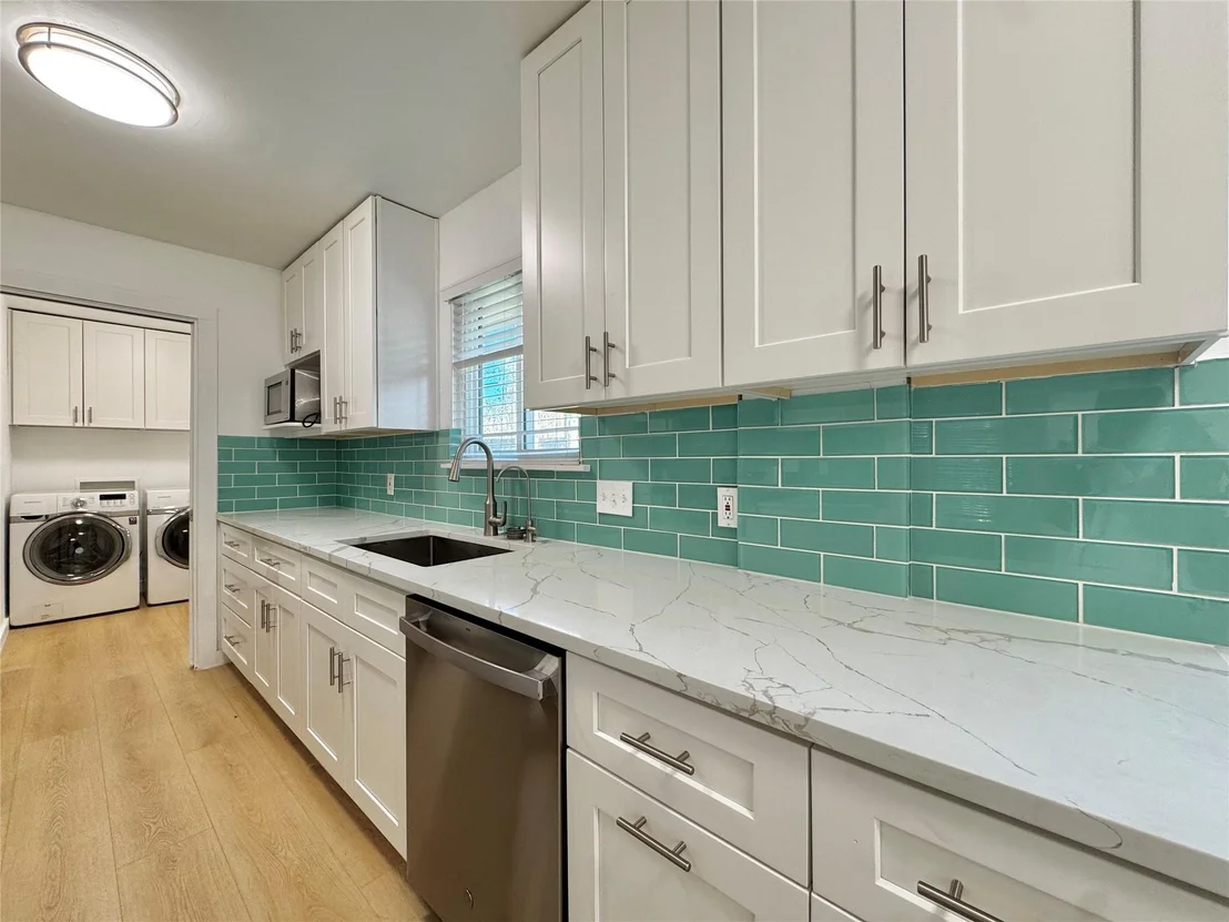 Photo of 6803 Kings PT
