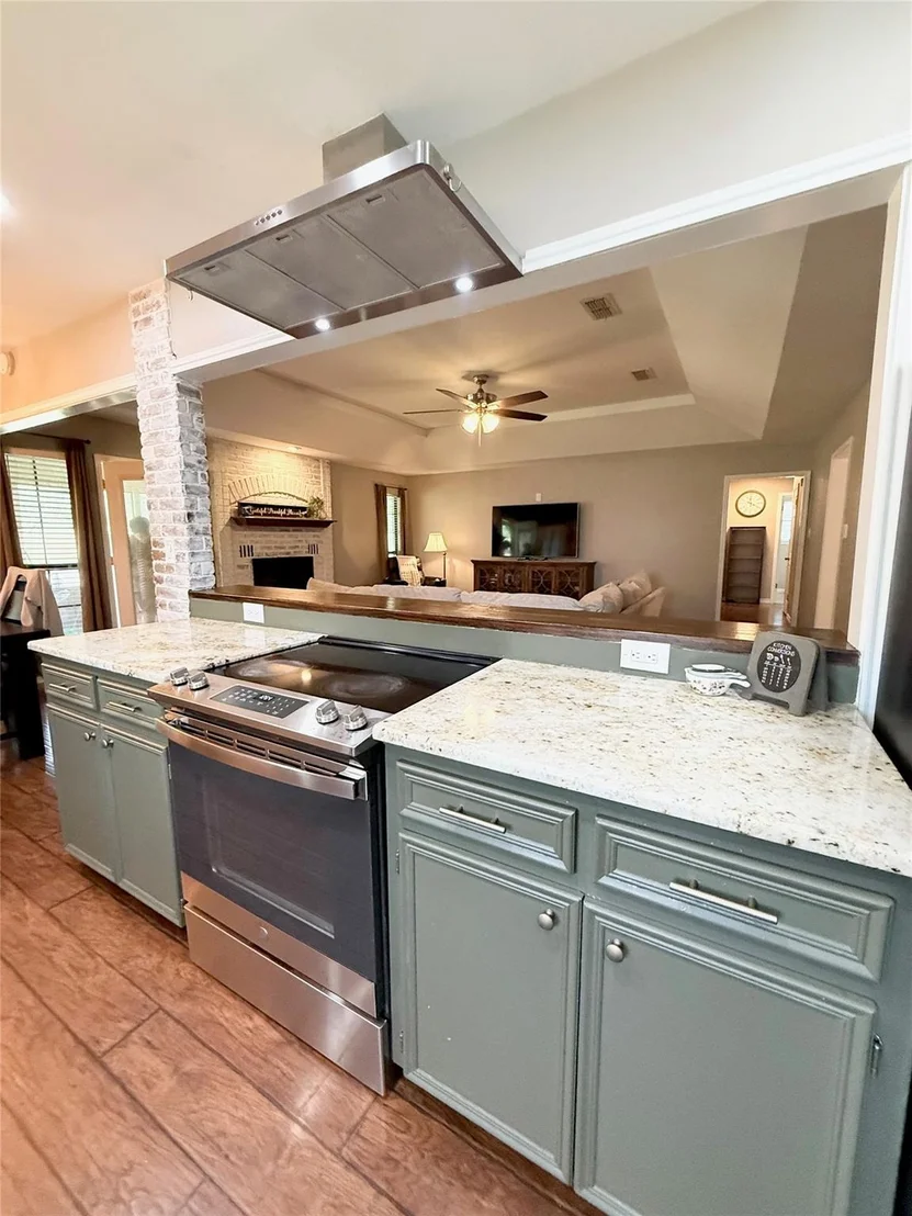 Photo of 405 Erie DR