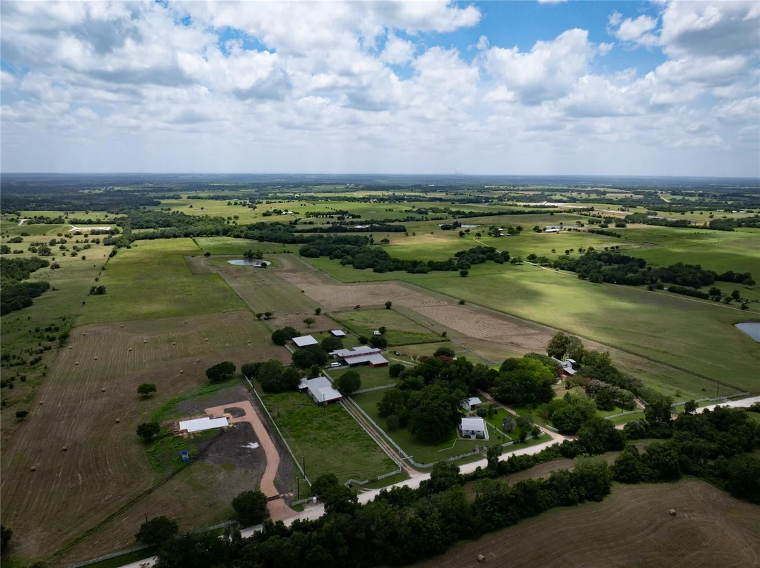 Photo of 1281 Post Oak Point RD