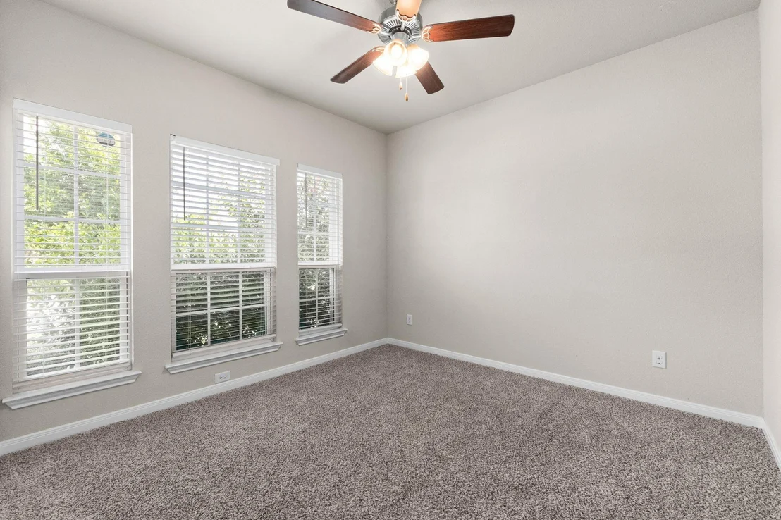Photo of 6142 Fairburn CT
