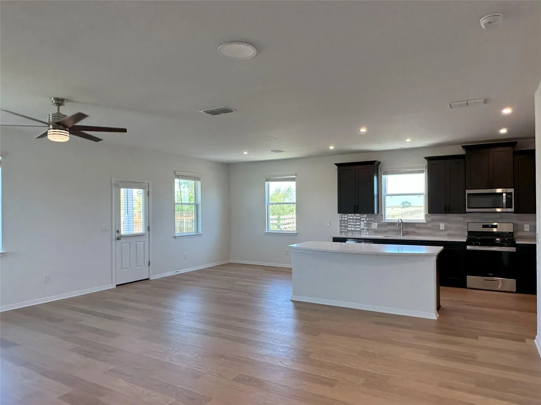 Photo of 372 Young ST