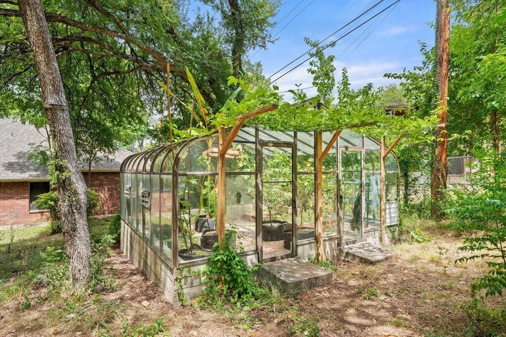 Photo of 501 Westbrook DR