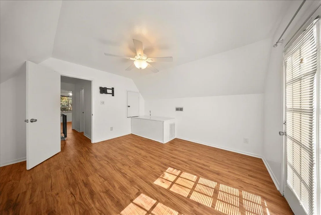 Photo of 421 Forrest LN