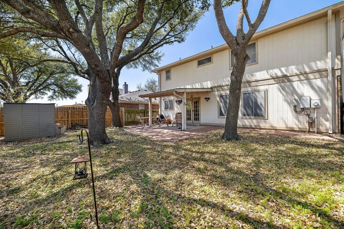 Photo of 1007 LAURELLEAF DR