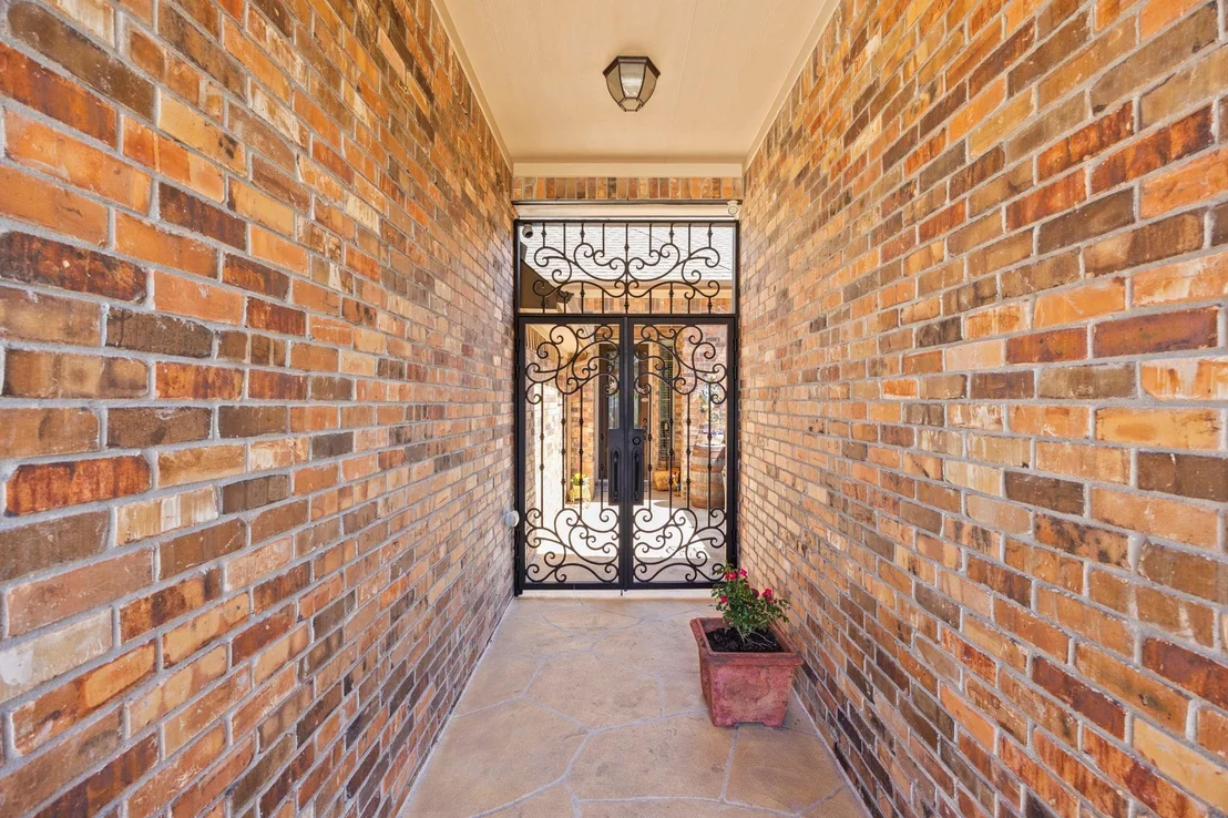 Photo of 1205 Winding Way DR