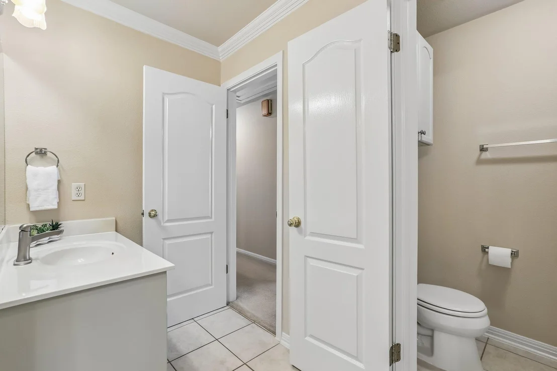 Photo of 15008 Thatcher DR