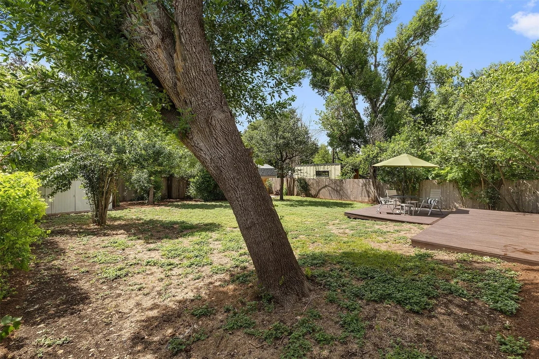 Photo of 2706 Nottingham LN