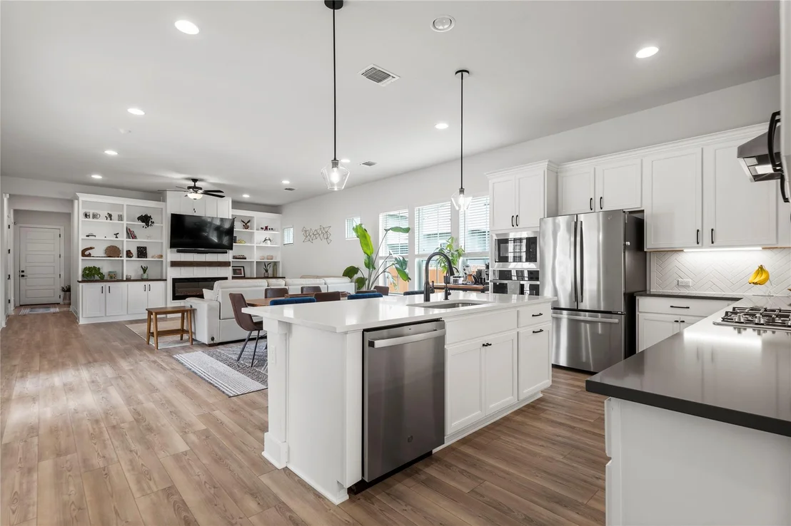 Photo of 8904 Apogee BLVD