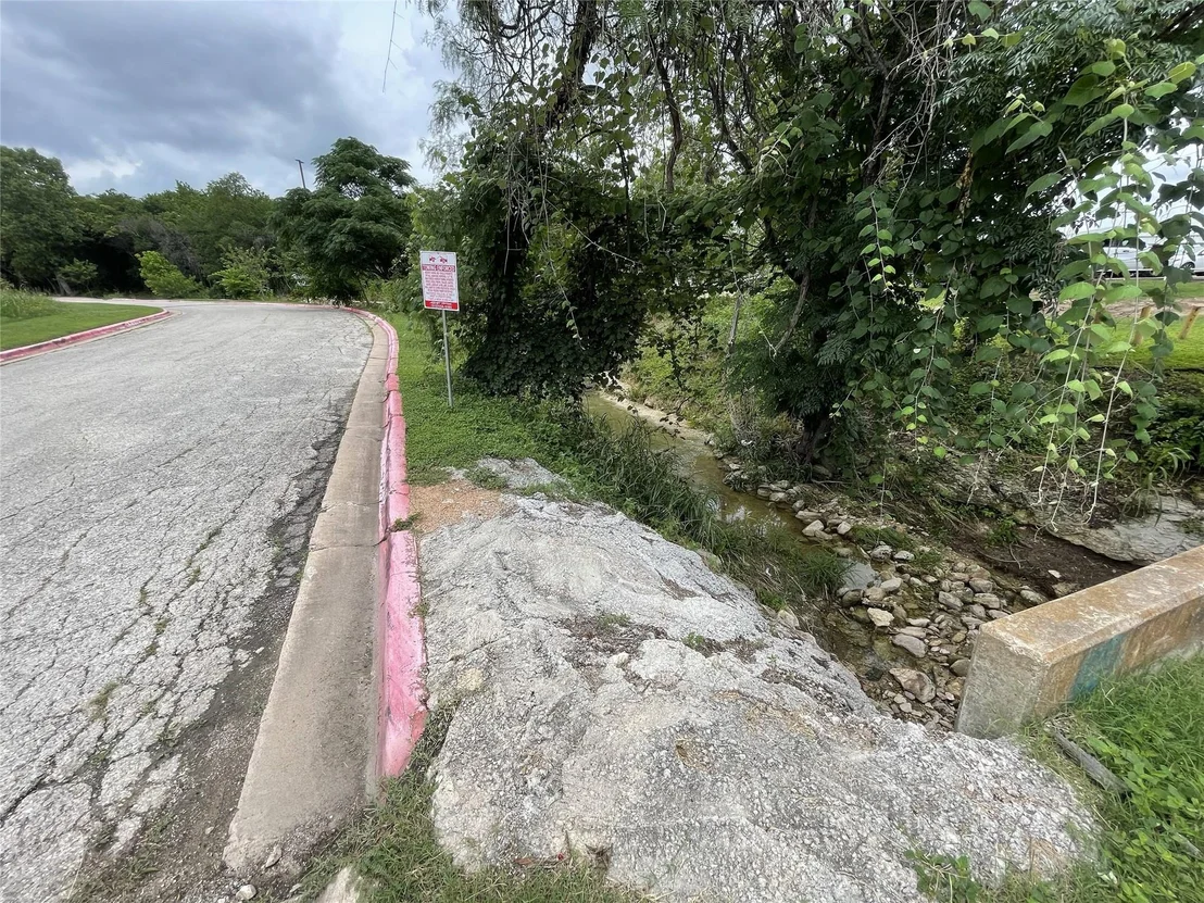 Photo of 904 Battle Bend BLVD