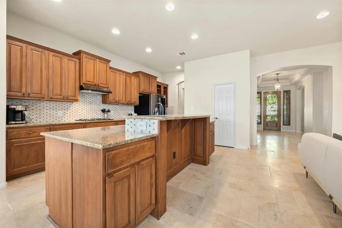 Photo of 240 Bolton DR