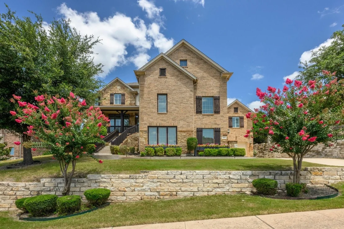 Photo of 490 Aspen DR