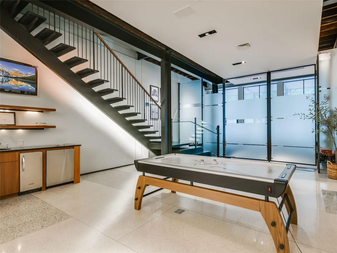 Photo of 811 Congress Ave
