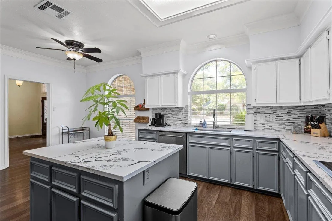 Photo of 10116 Pinehurst DR