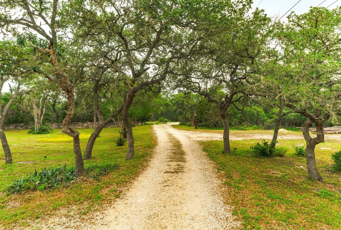 Photo of 1218 Oakwood LOOP