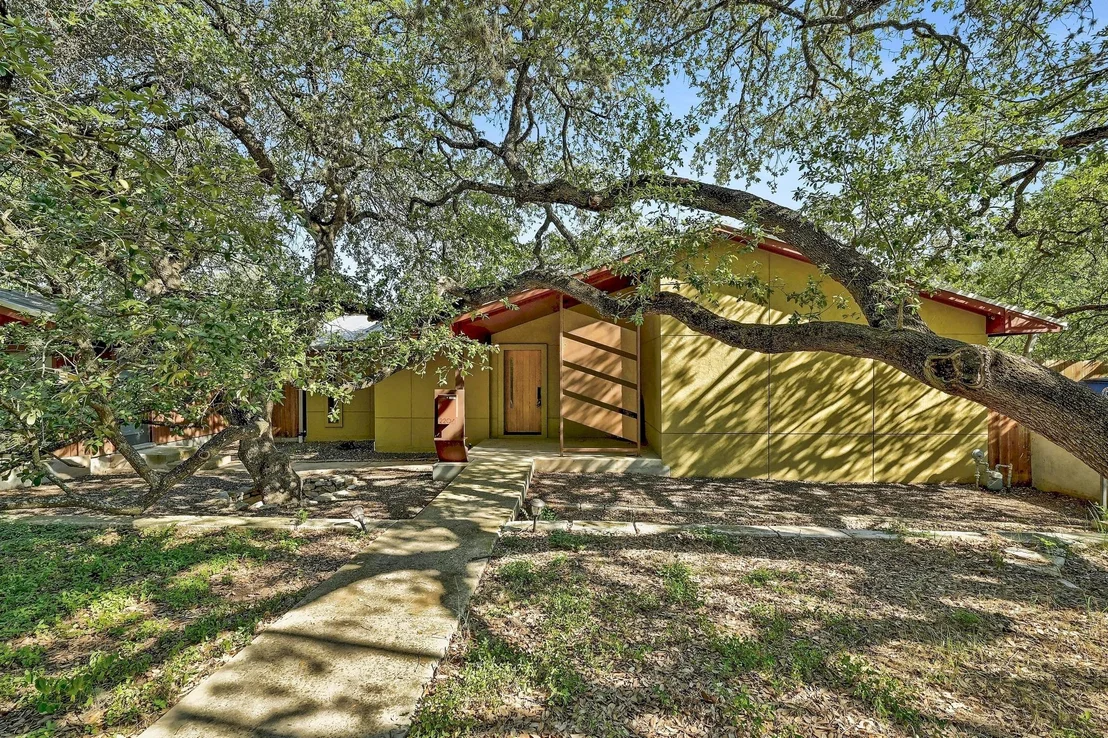 Photo of 2204 Spring Creek DR
