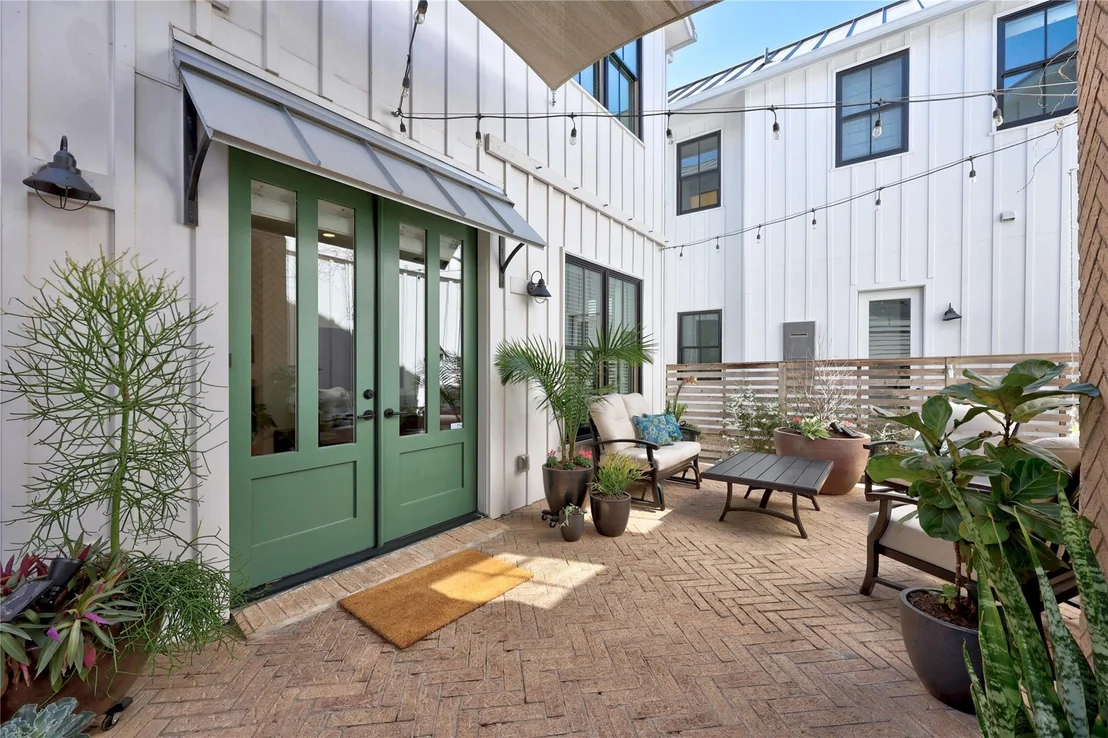 Photo of 2304 Mc Bee ST