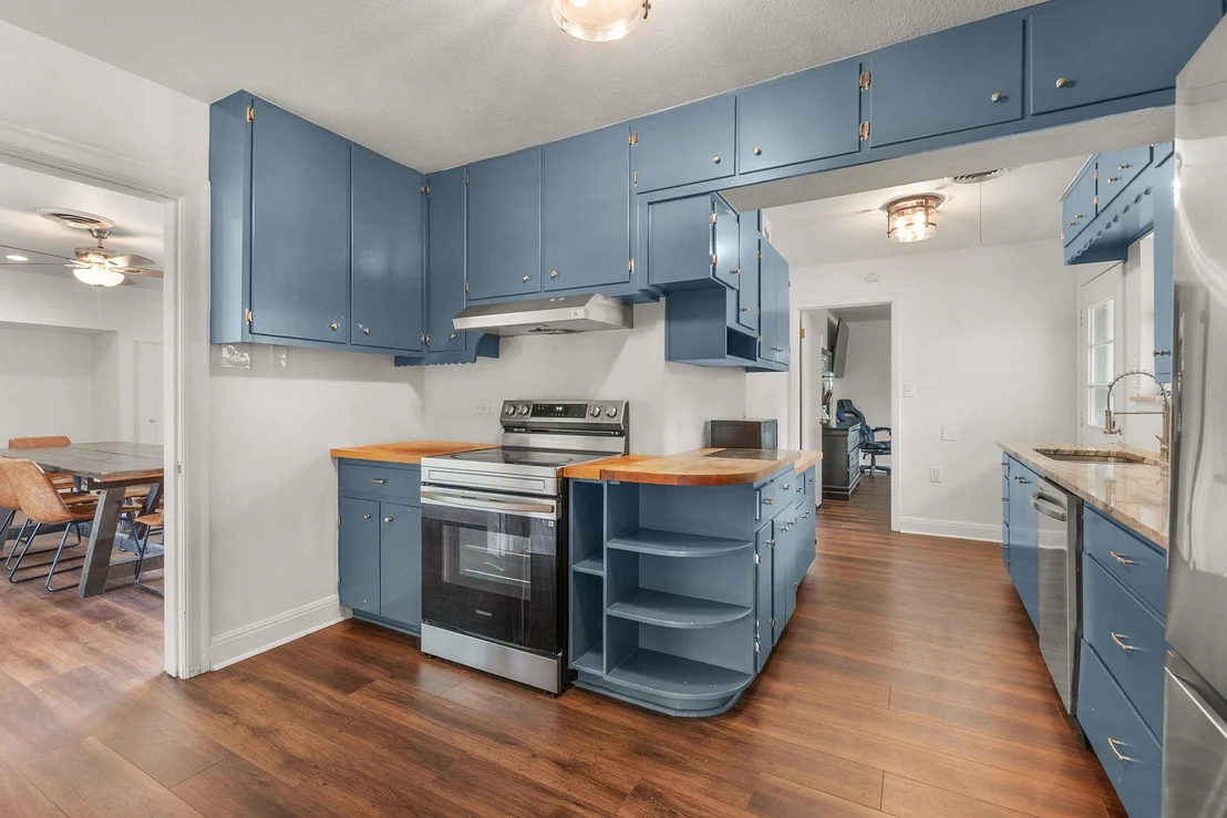 Photo of 102 Elmo ST