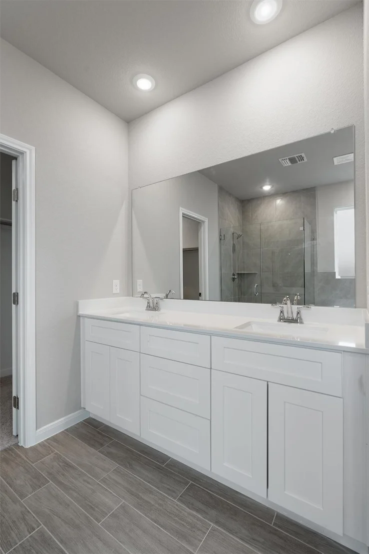 Photo of 340 Stellar Wind DR
