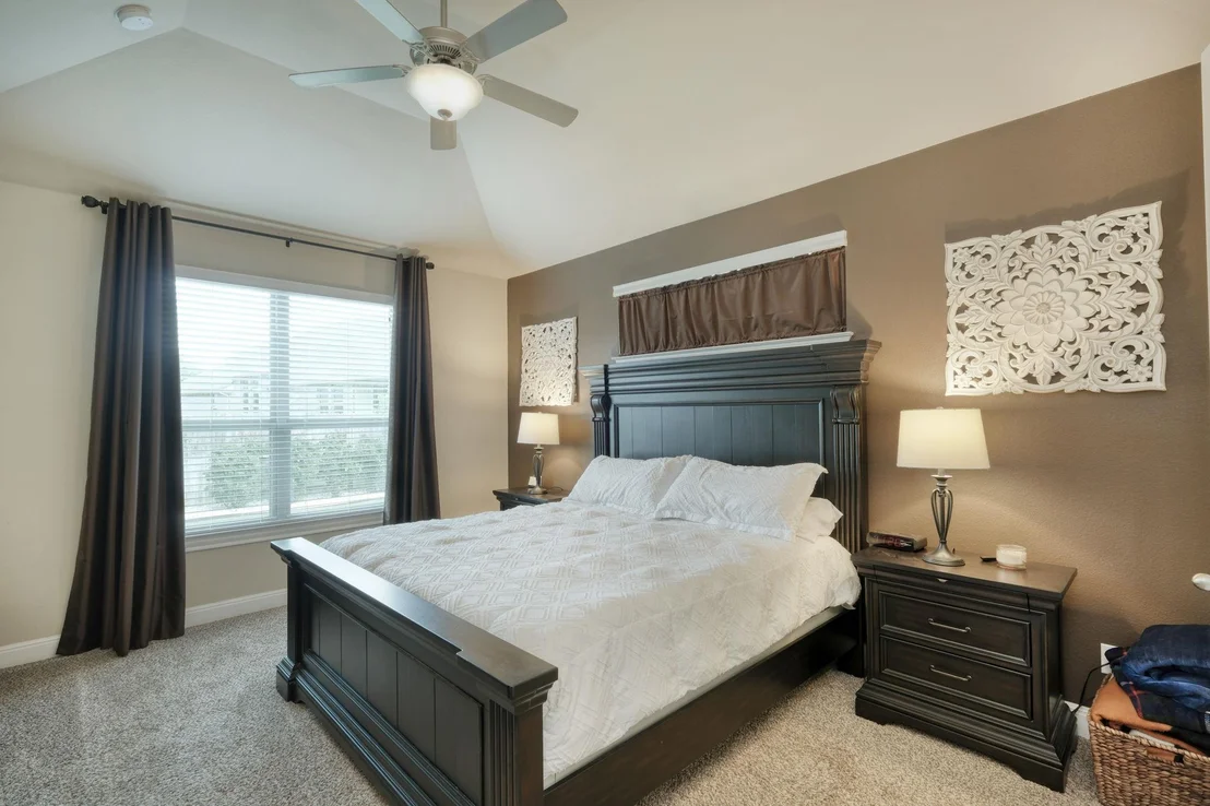 Photo of 2336 Centennial LOOP