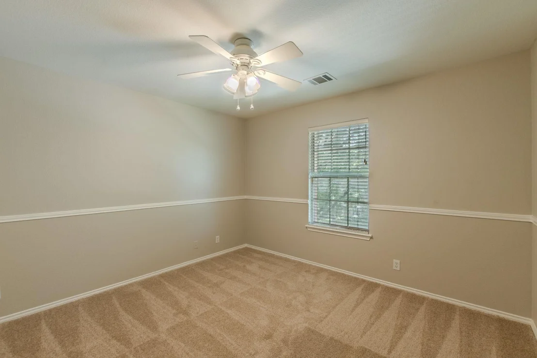 Photo of 3988 Lord Byron CIR