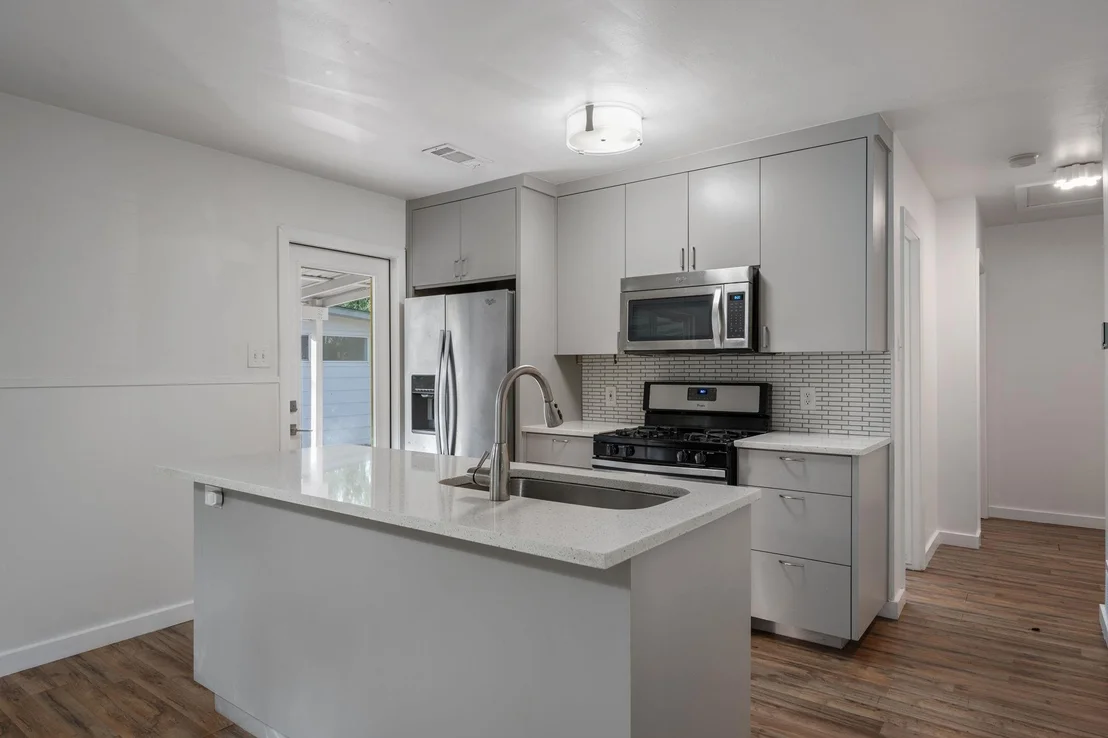 Photo of 3203 Dolphin DR