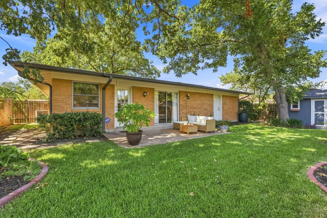 Photo of 2114 Lanier DR