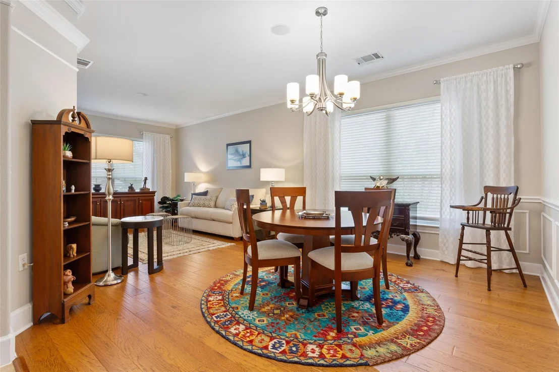 Photo of 619 Breezeway LN