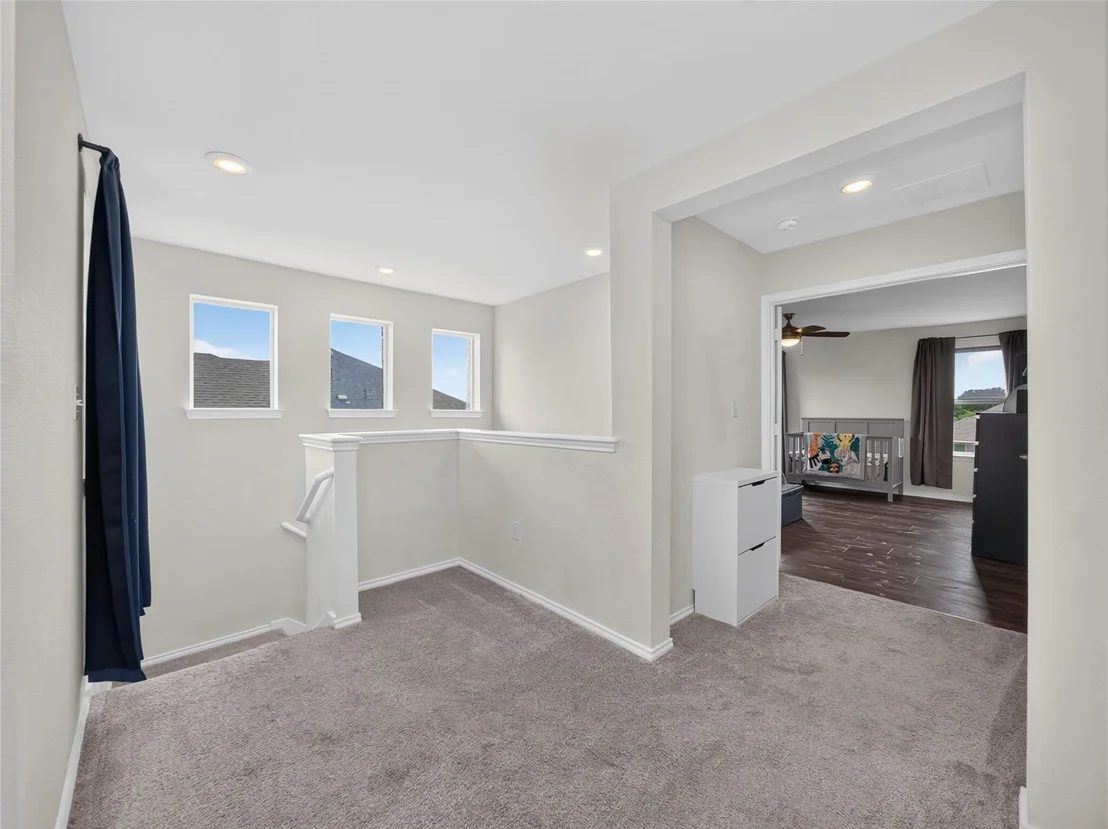 Photo of 1604 Foxglove DR