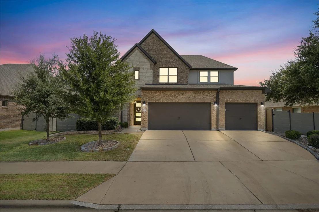 Photo of 839 Sunset Vista DR