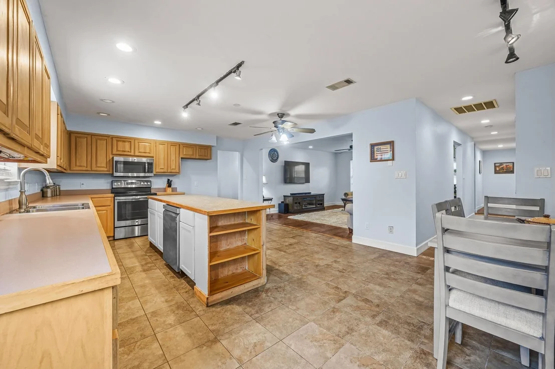 Photo of 2110 Spring Valley DR