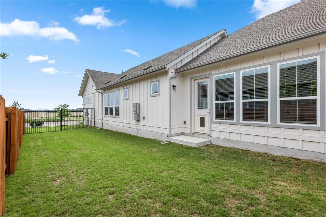 Photo of 8904 Apogee BLVD