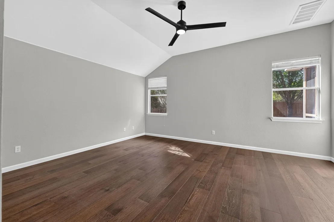 Photo of 1004 Applerock
