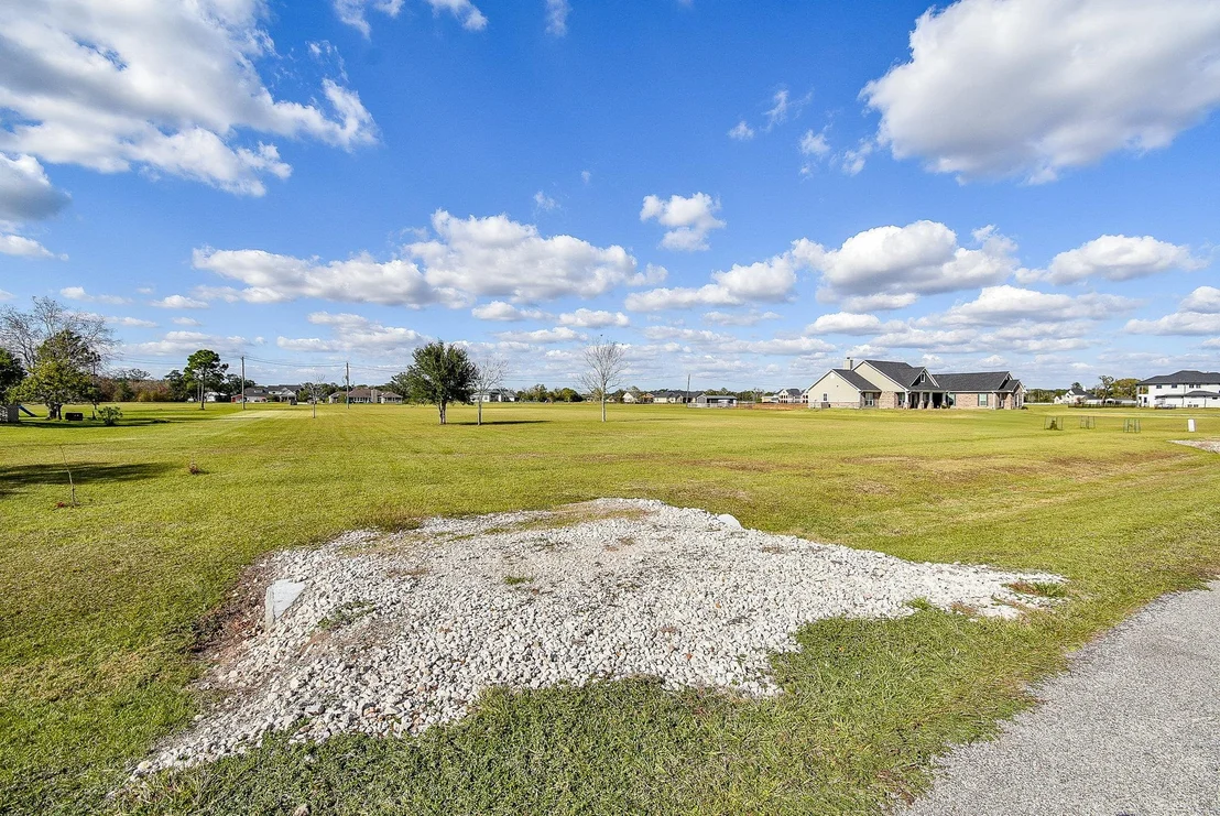 Photo of 702 Comanche Trail DR