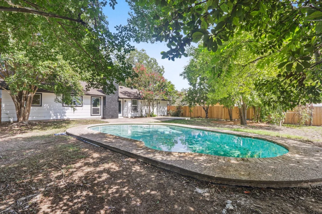 Photo of 9807 Kendal DR