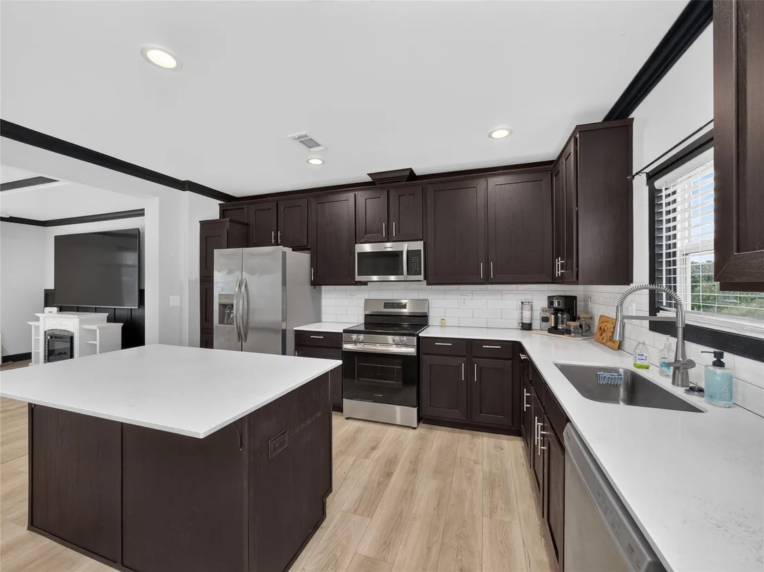 Photo of 1106 Hi Line DR
