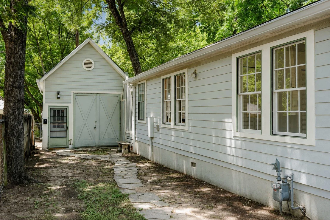 Photo of 4912 Avenue G Unit A and B