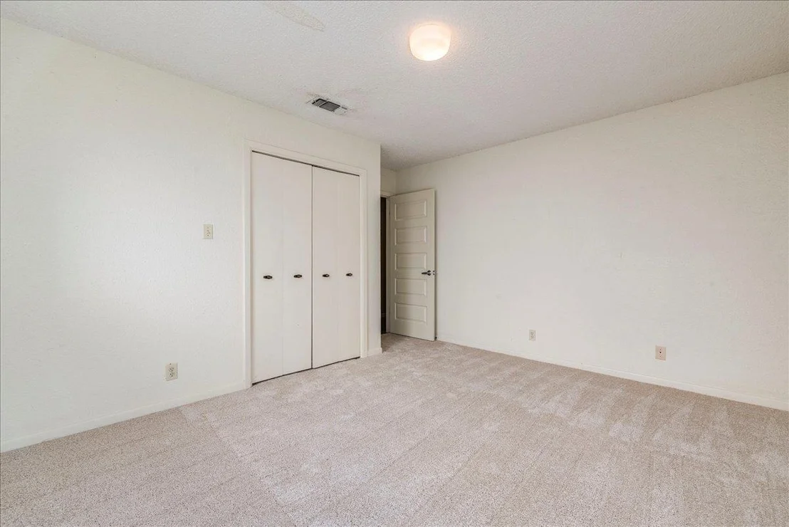 Photo of 7300 Tanbark CV