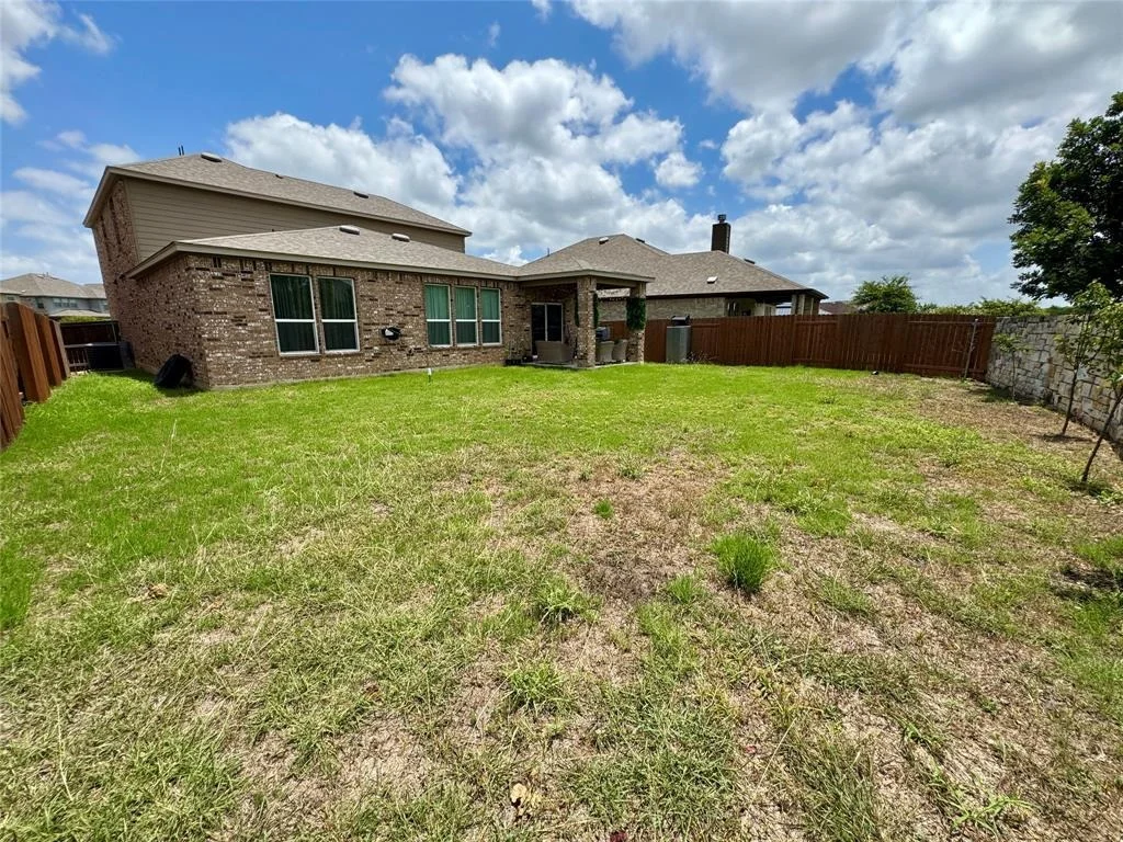 Photo of 1121 Arbor Acres LOOP