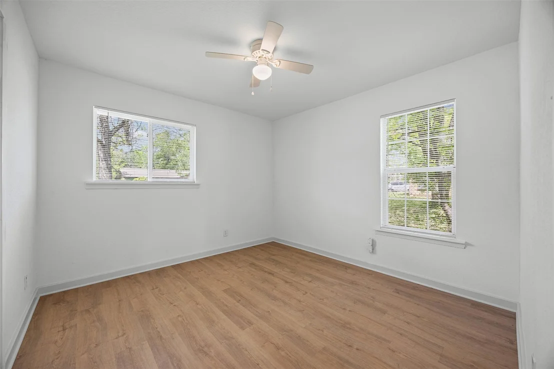 Photo of 5500 Stuart CIR