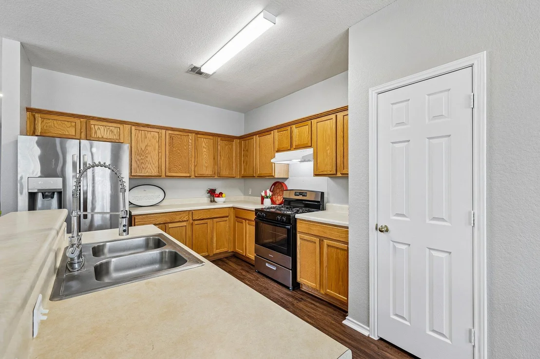 Photo of 616 Scheel
