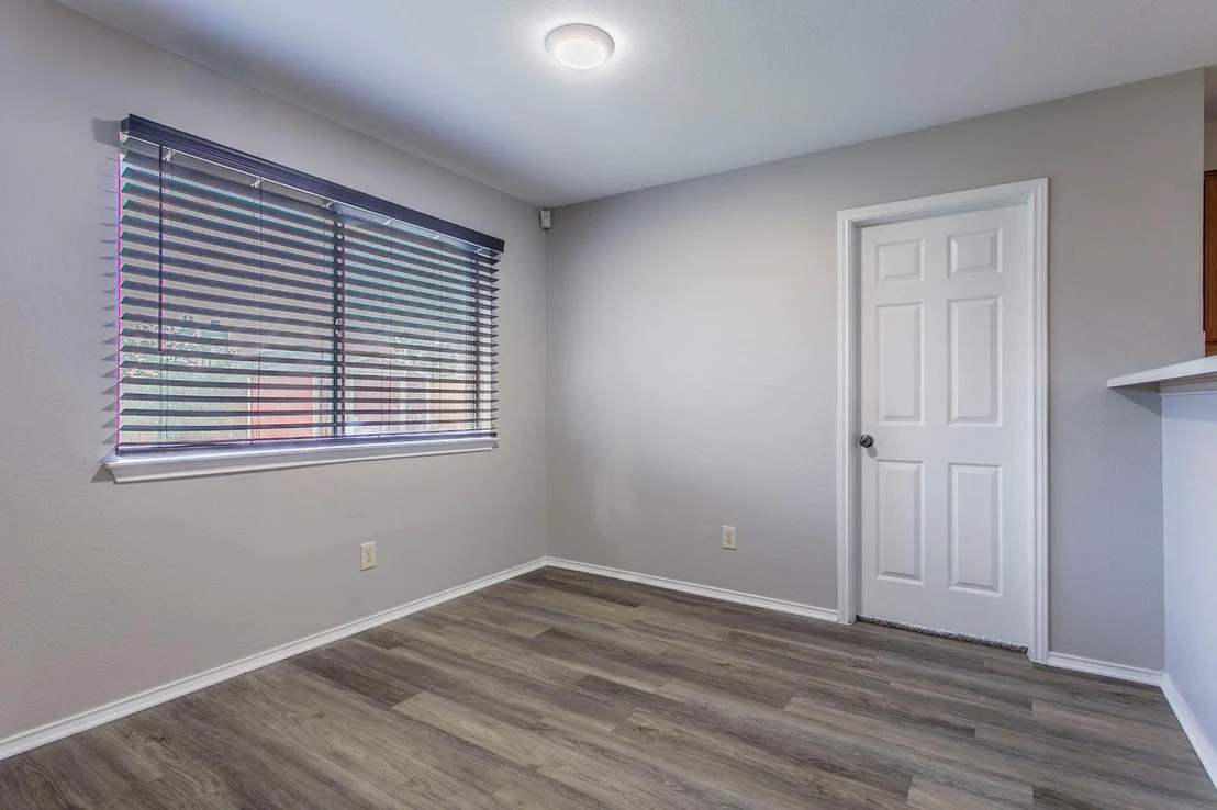 Photo of 1904 Basalt DR
