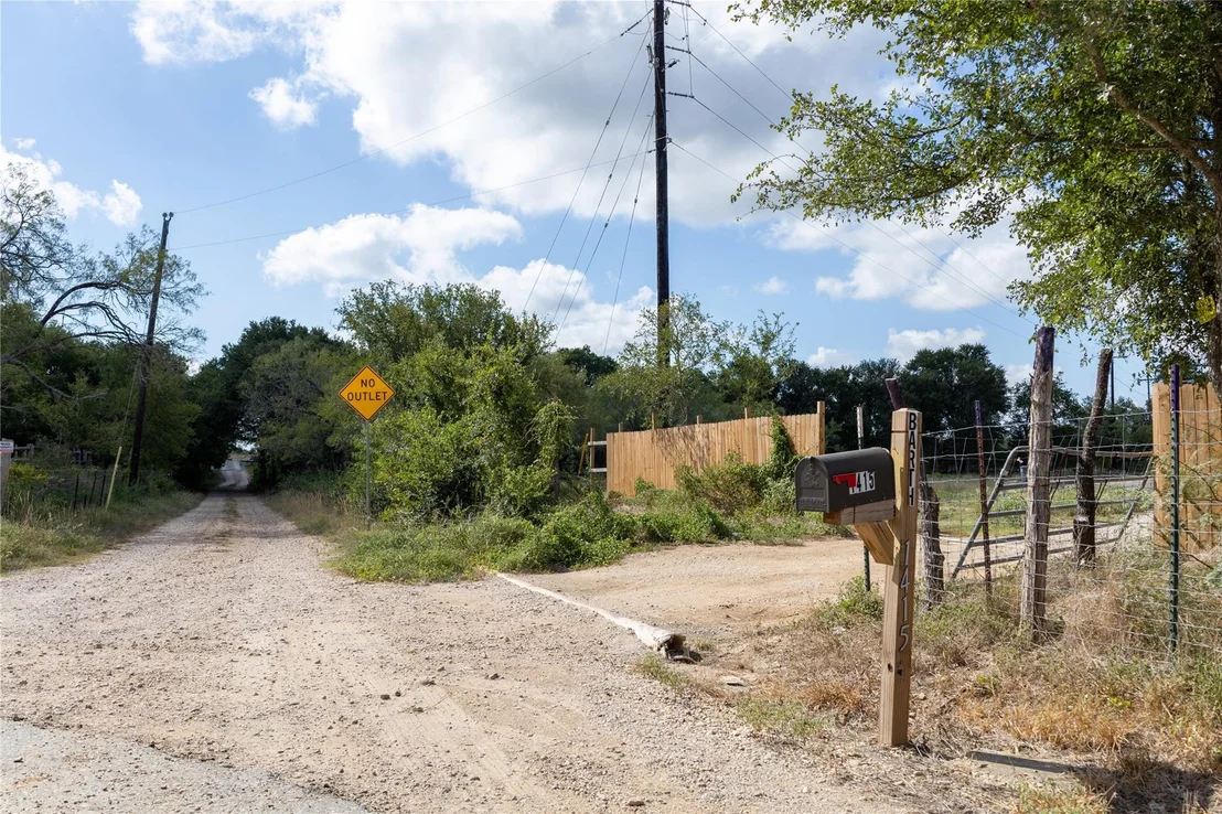 Photo of 1415 Barth RD