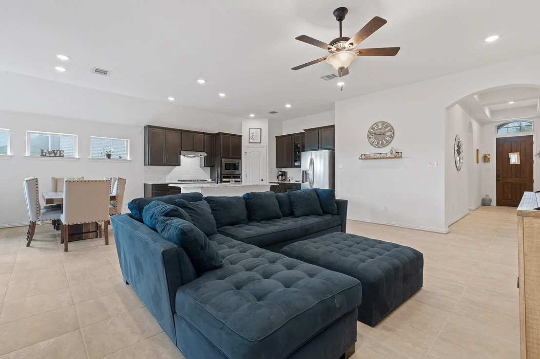 Photo of 874 Spinnaker LOOP