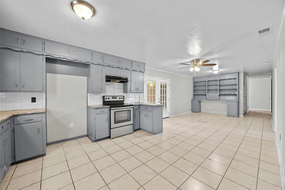Photo of 1302 Cedar DR
