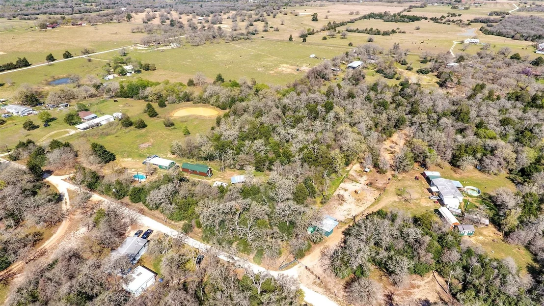 Photo of 1205 Private Road 7016 RD