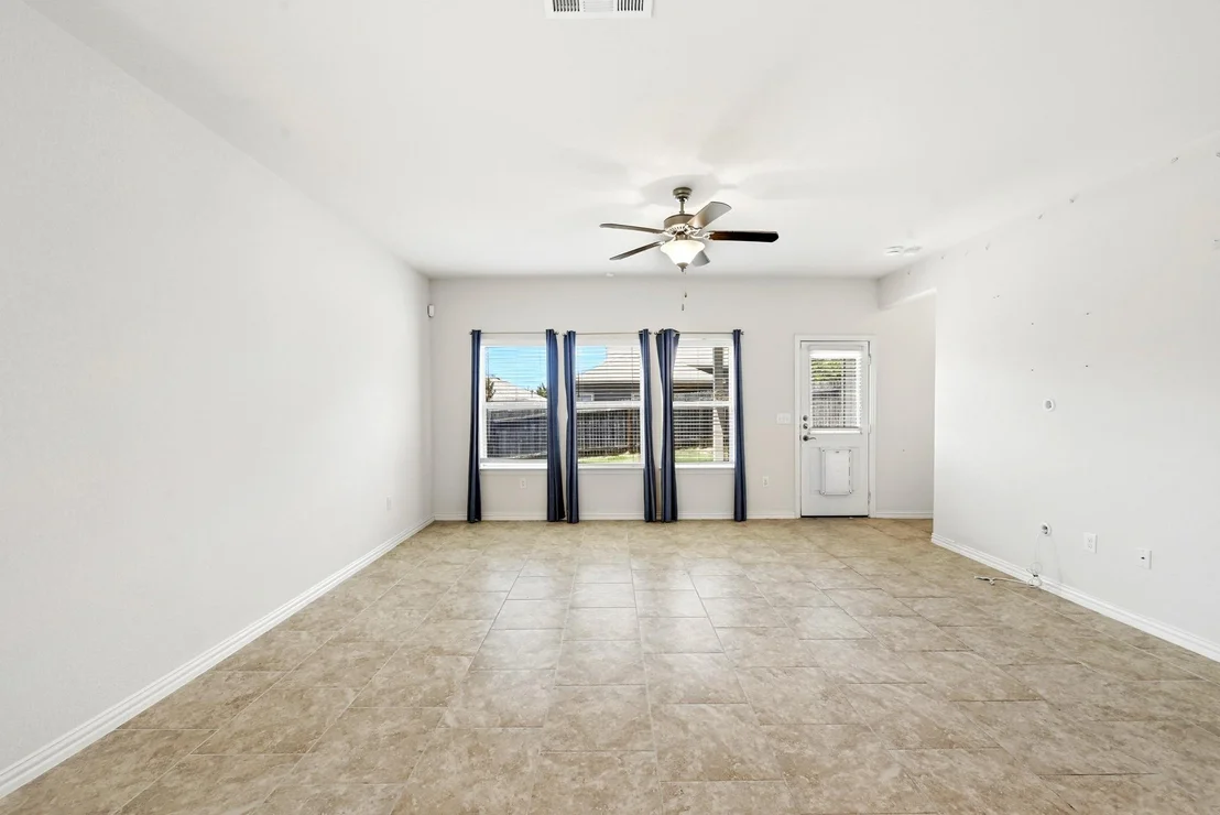 Photo of 10240 Crescendo LN