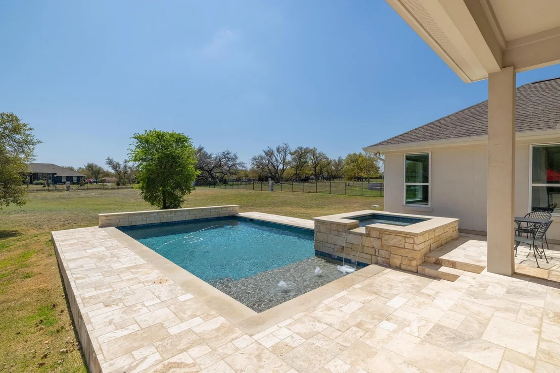 Photo of 221 Highland Oaks