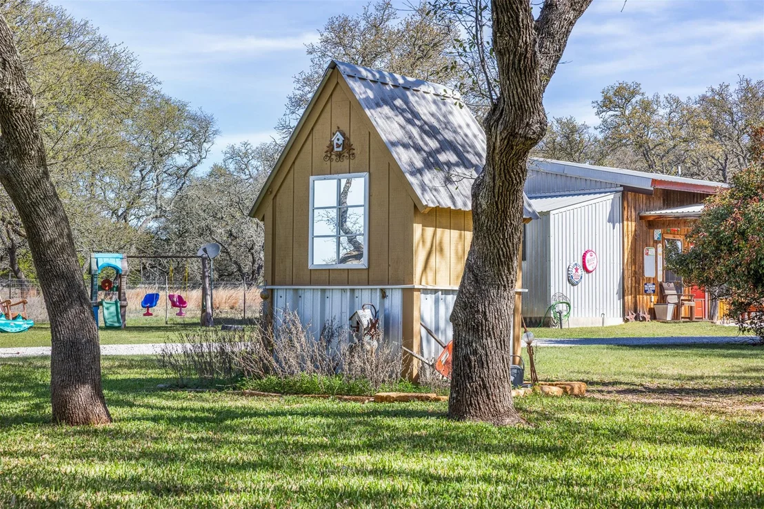 Photo of 8901 County Road 108
