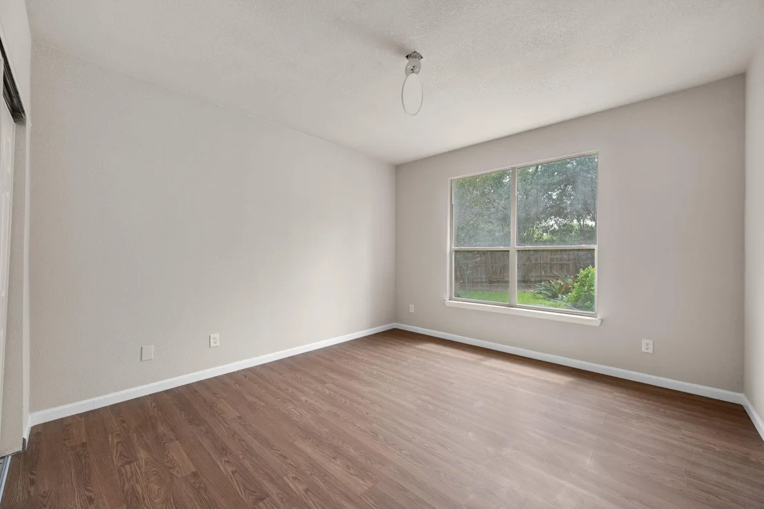 Photo of 1018 Canyon Maple RD