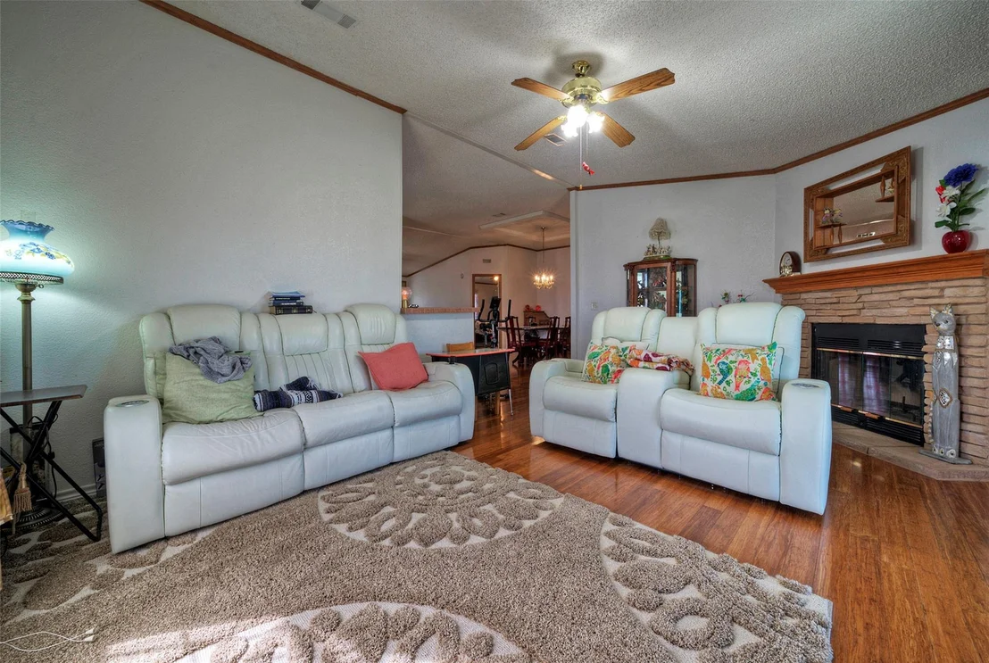 Photo of 901 County Road 134 RD